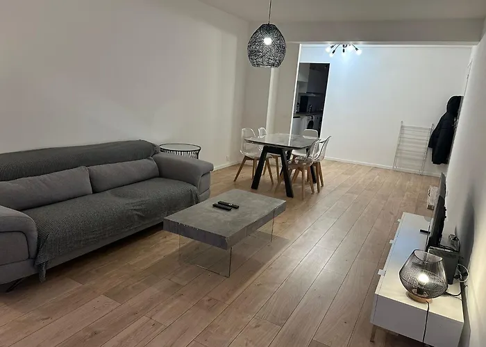 2 Bedroom Ocean View شقة *